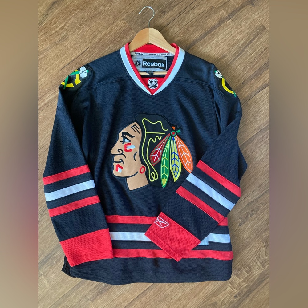 Chicago Blackhawks jersey small